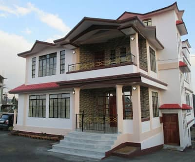 https://imgcld.yatra.com/ytimages/image/upload/t_hotel_yatra_city_desktop/v1453373865/Domestic Hotels/Hotels_Shillong/Pine Hill Homestay/overview_1.jpg